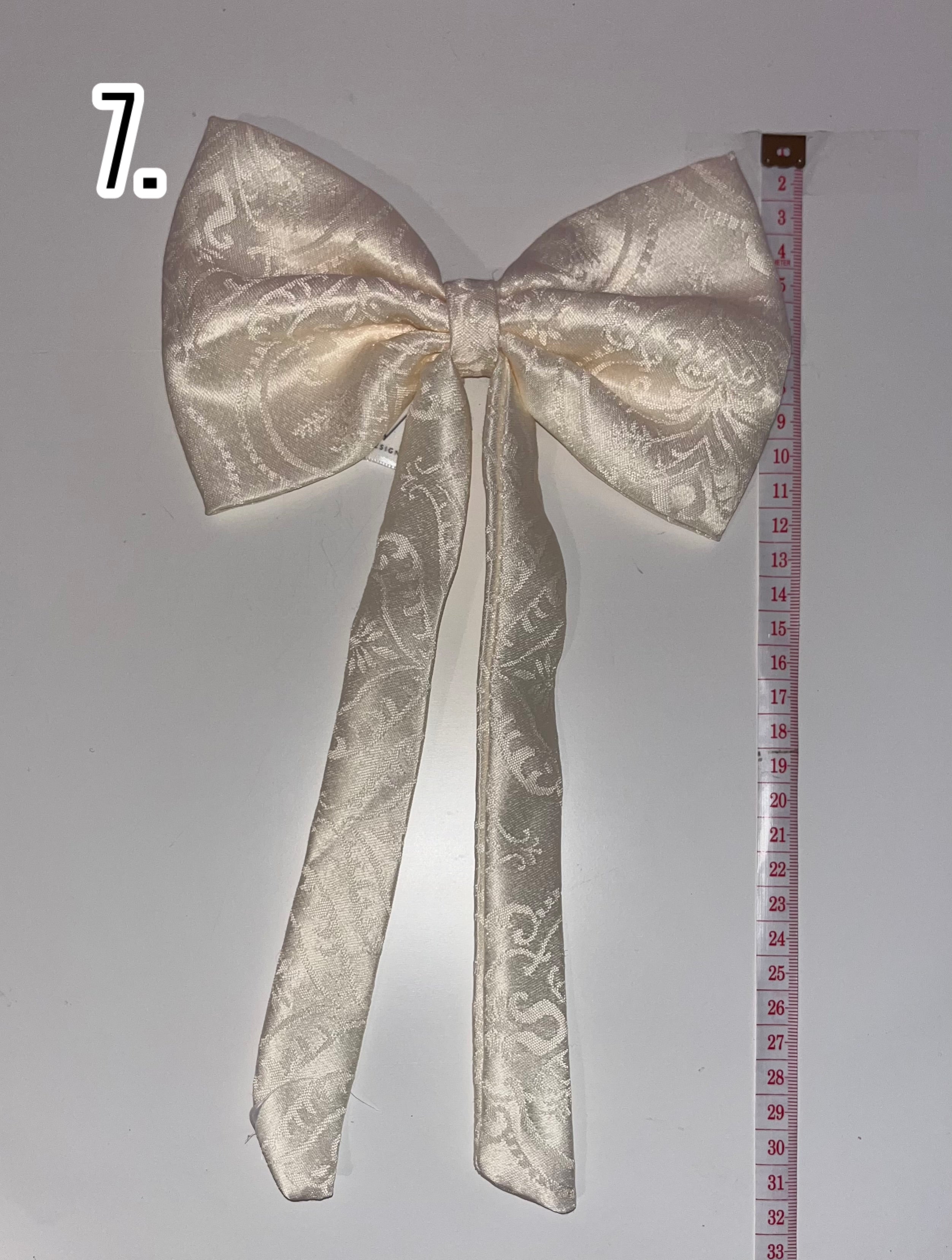 Bow clips
