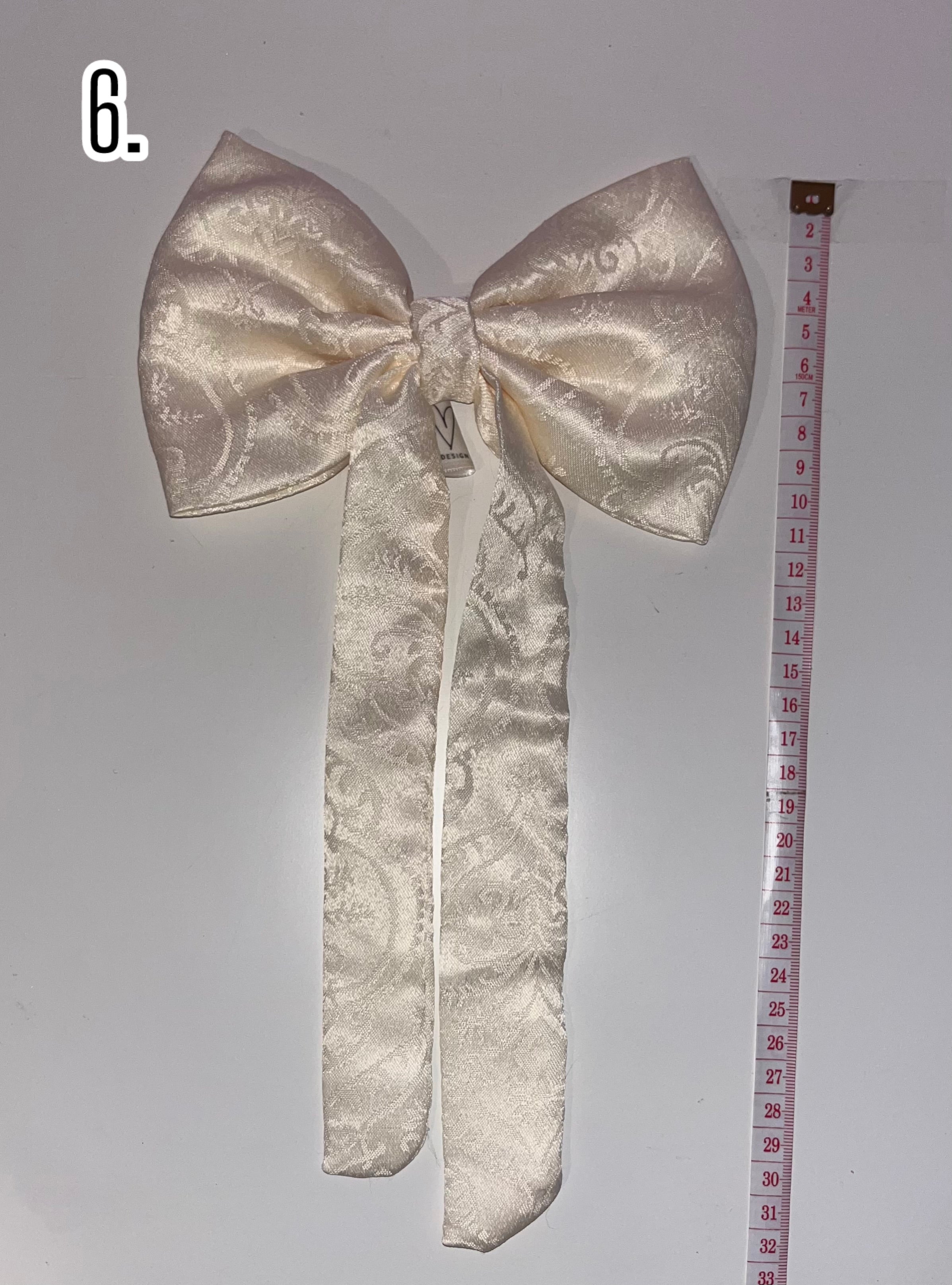 Bow clips